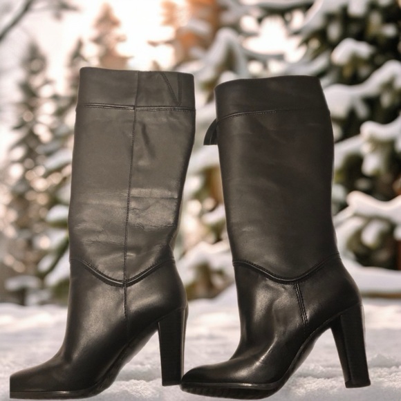 Black leather, classic style, heeled, pull-on, rounded toe boots S 6.5 - Picture 2 of 11